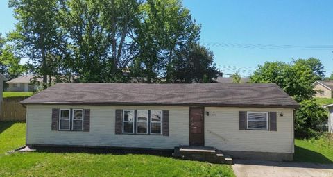 Photo of 1209 W Green Tree Lane, Bloomington, IN 47403 (MLS # 202612559)