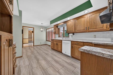 Tiny photo for 784 N CR 300 E, Logansport, IN 46947 (MLS # 202639824)