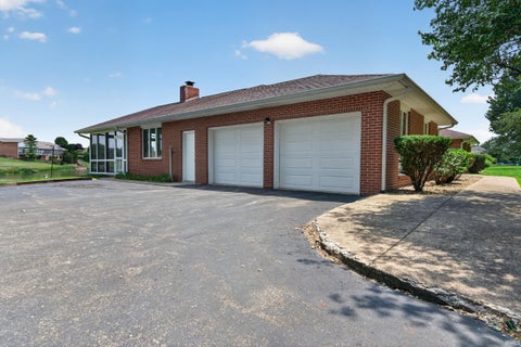 Tiny photo for 784 N CR 300 E, Logansport, IN 46947 (MLS # 202639824)
