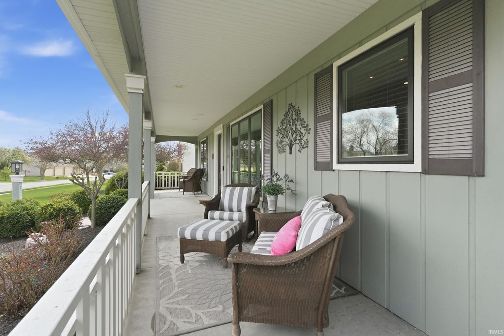 Photo of 2406 Windsong Court, Fort Wayne, IN 46804 (MLS # 202613320)