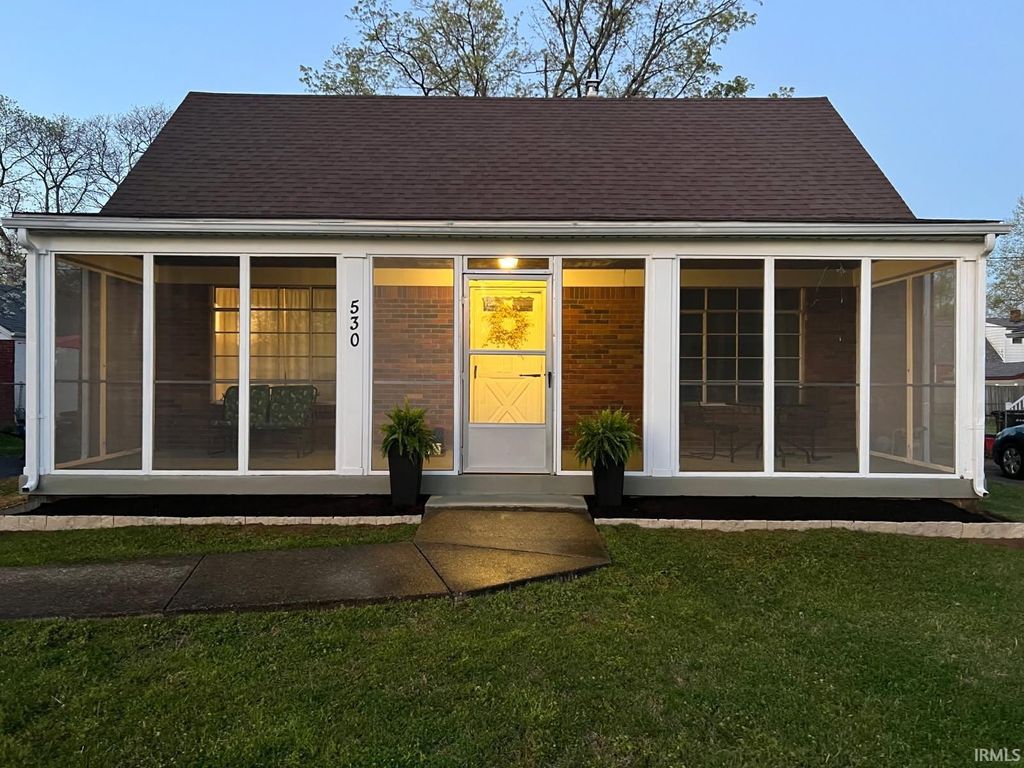 Photo of 530 Chippewa Street, Jeffersonville, IN 47130 (MLS # 202610368)