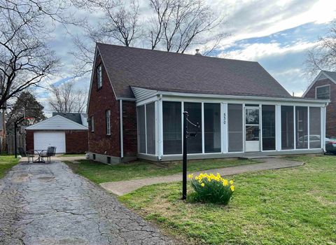 Photo of 530 Chippewa Street, Jeffersonville, IN 47130 (MLS # 202610368)