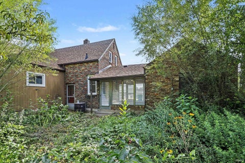 Tiny photo for 1610 N Byrkit Street, Mishawaka, IN 46545 (MLS # 202631536)