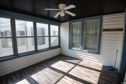 Tiny photo for 607 Barnett Street, Vincennes, IN 47591 (MLS # 202542058)