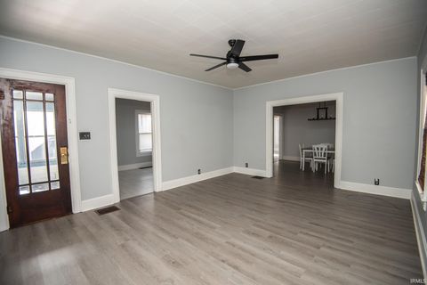 Tiny photo for 607 Barnett Street, Vincennes, IN 47591 (MLS # 202542058)