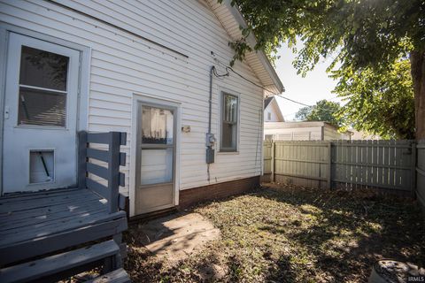 Tiny photo for 607 Barnett Street, Vincennes, IN 47591 (MLS # 202542058)