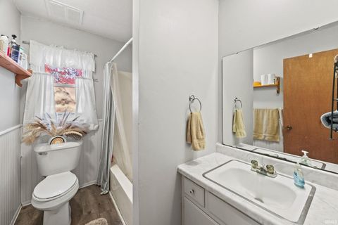 Tiny photo for 352 E County Road 200 N, Logansport, IN 46947 (MLS # 202545473)