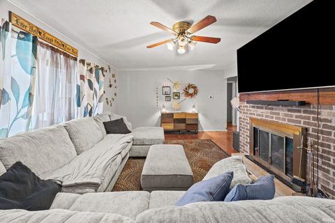 Tiny photo for 352 E County Road 200 N, Logansport, IN 46947 (MLS # 202545473)