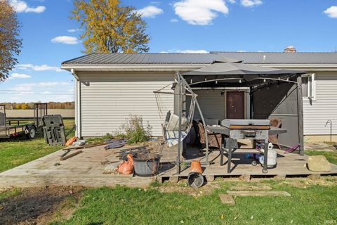 Tiny photo for 352 E County Road 200 N, Logansport, IN 46947 (MLS # 202545473)