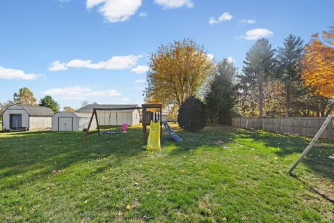 Tiny photo for 352 E County Road 200 N, Logansport, IN 46947 (MLS # 202545473)