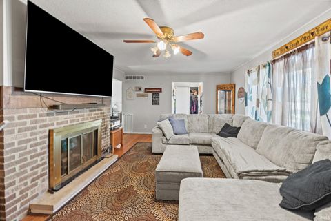 Tiny photo for 352 E County Road 200 N, Logansport, IN 46947 (MLS # 202545473)