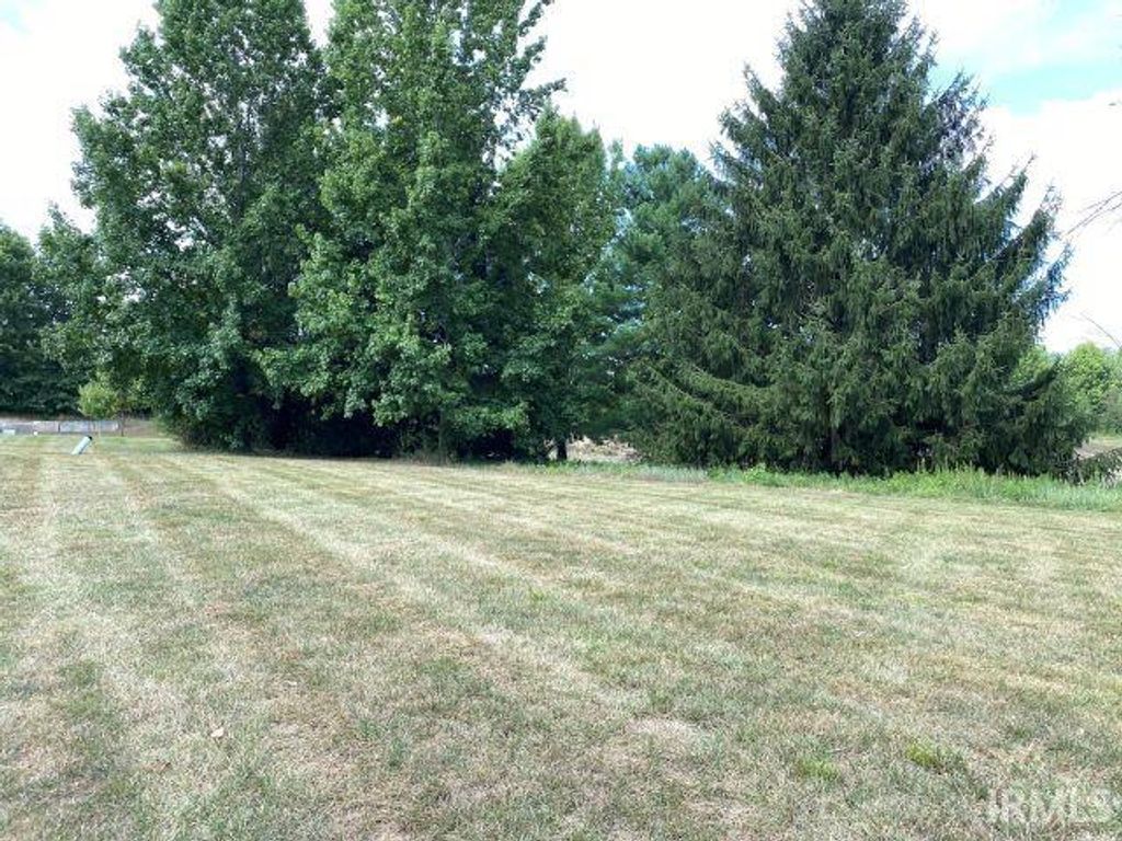 Photo of 2811 E Geneva Circle #1, Bloomington, IN 47401 (MLS # 202537801)