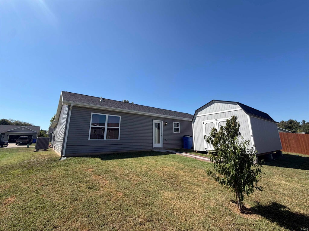 Photo of 1312 S Baldwin Court, Princeton, IN 47670 (MLS # 202637075)