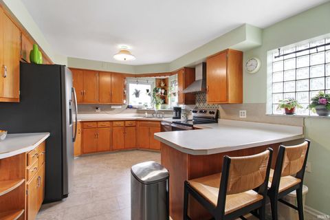 Tiny photo for 1917 S WASHINGTON Street, Kokomo, IN 46902 (MLS # 202544270)