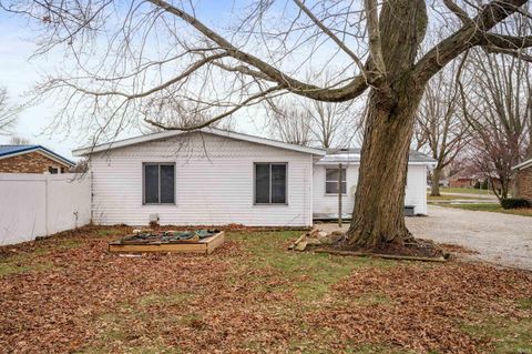 Tiny photo for 806 E Hall Street, Greentown, IN 46936 (MLS # 202549780)