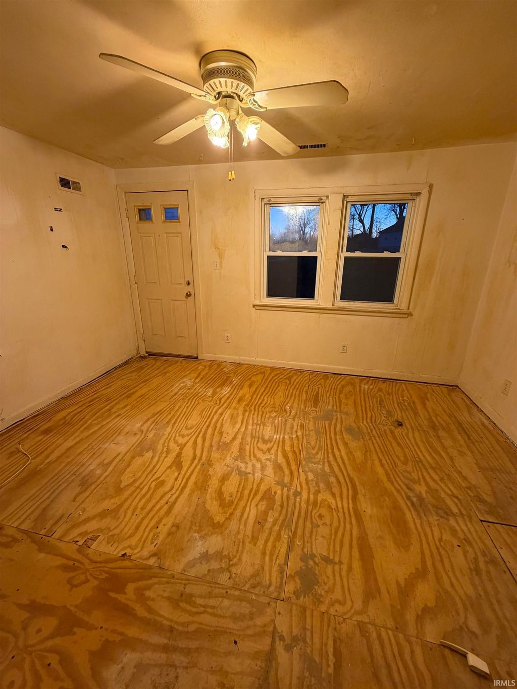 Photo of 5415 Mason Drive, Fort Wayne, IN 46809 (MLS # 202605996)