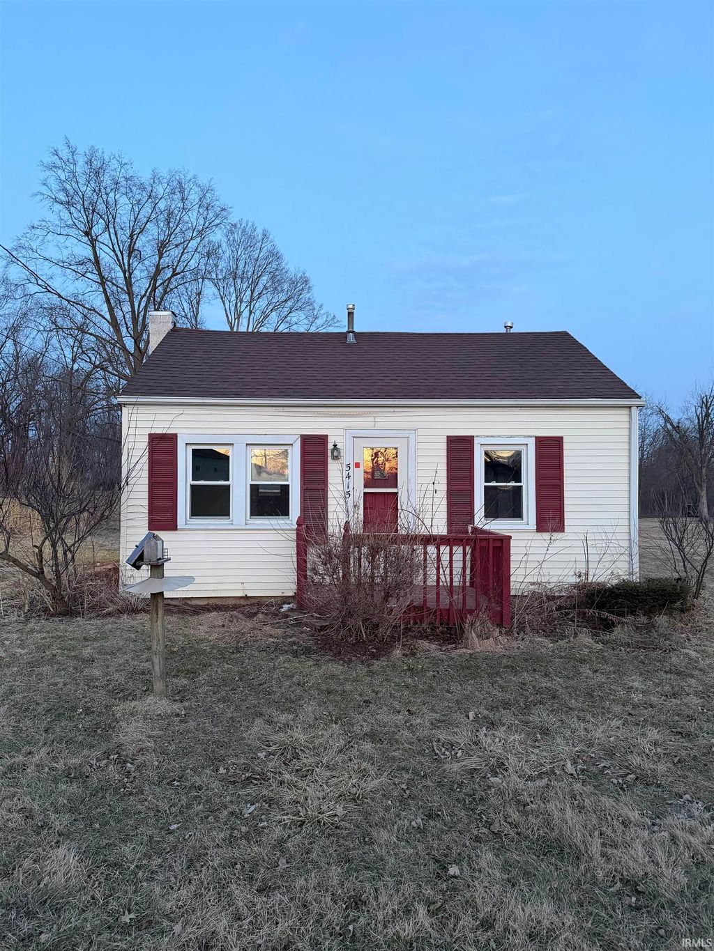 Photo of 5415 Mason Drive, Fort Wayne, IN 46809 (MLS # 202605996)