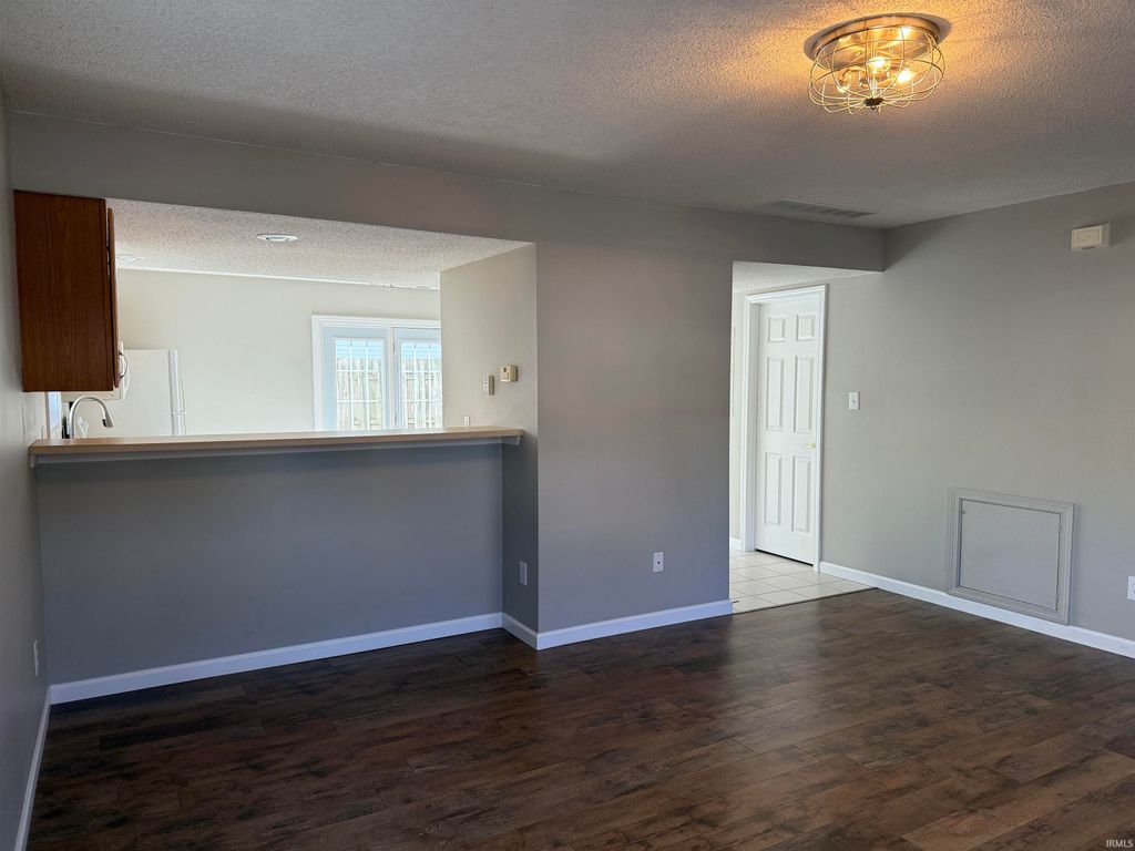 Photo of 3368 S Oaklawn Circle, Bloomington, IN 47401 (MLS # 202537082)