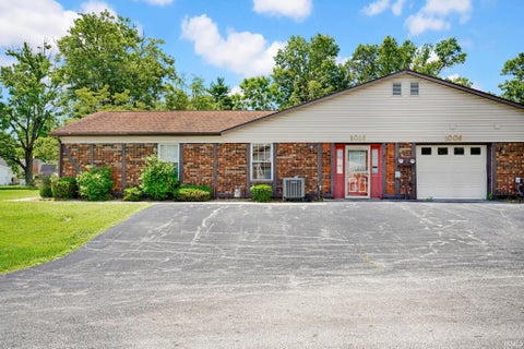Tiny photo for 1016 E Commons Drive, Bloomington, IN 47401 (MLS # 202623841)