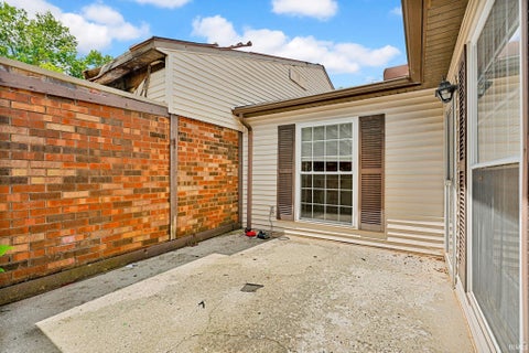 Tiny photo for 1016 E Commons Drive, Bloomington, IN 47401 (MLS # 202623841)