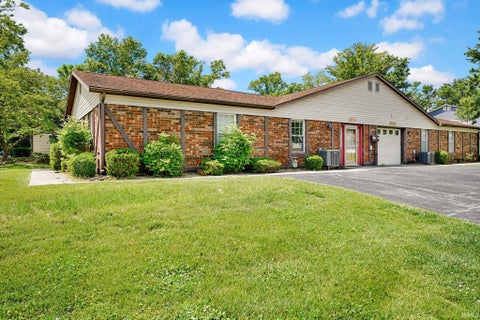 Tiny photo for 1016 E Commons Drive, Bloomington, IN 47401 (MLS # 202623841)