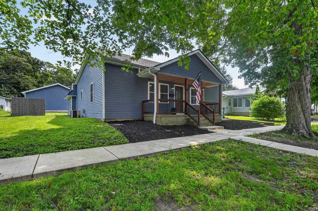 Photo of 1016 3rd Street, Covington, IN 47932 (MLS # 202632889)