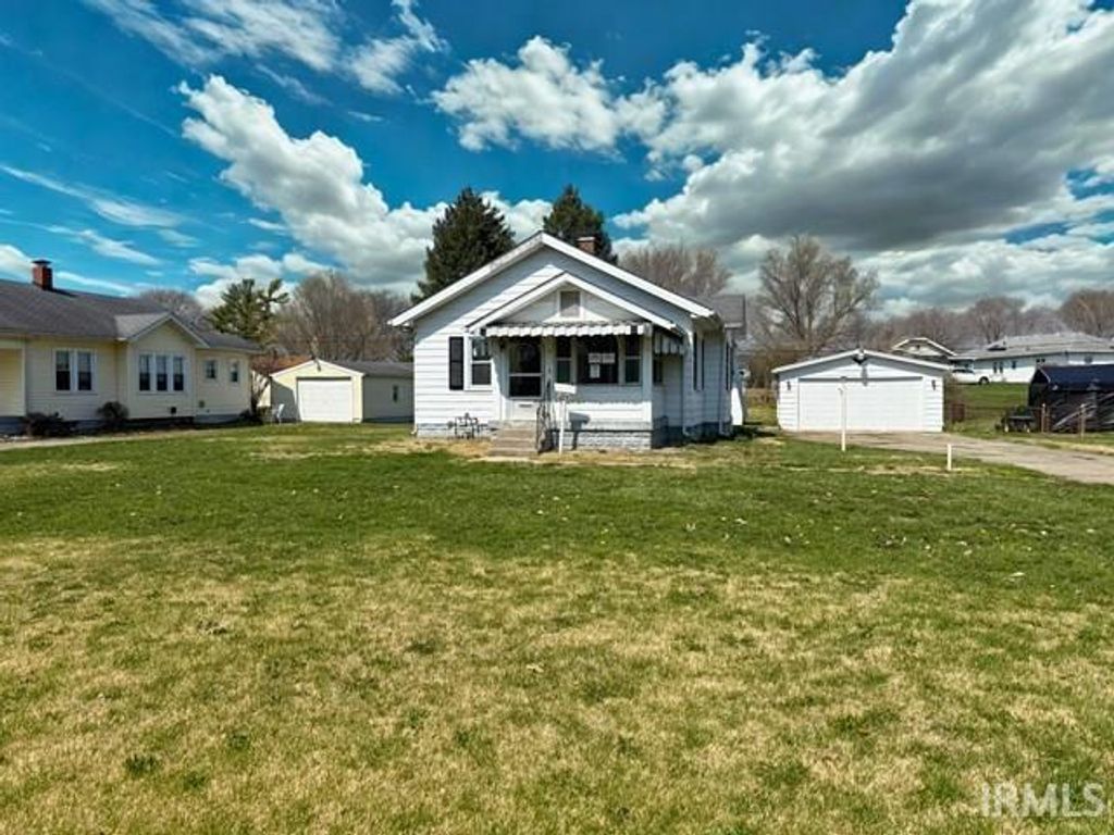 Photo of 234 Ringwood Way, Anderson, IN 46013 (MLS # 202610322)