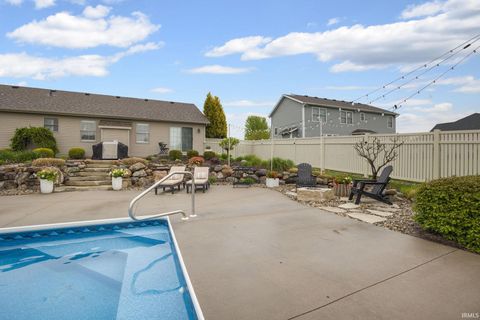 Tiny photo for 714 Dice Court, South Bend, IN 46614 (MLS # 202616166)