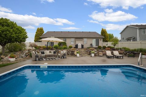 Tiny photo for 714 Dice Court, South Bend, IN 46614 (MLS # 202616166)