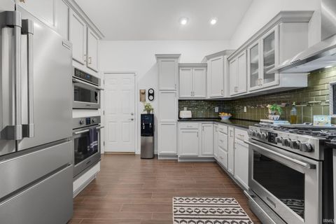Tiny photo for 714 Dice Court, South Bend, IN 46614 (MLS # 202616166)