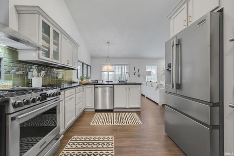 Tiny photo for 714 Dice Court, South Bend, IN 46614 (MLS # 202616166)