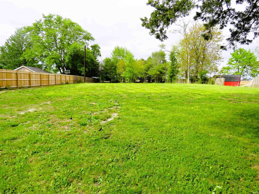 Photo of 728 E State Road 28, Tipton, IN 46072 (MLS # 202615529)