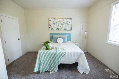 Tiny photo for 626 E Jackson Street, Kokomo, IN 46901 (MLS # 202626287)