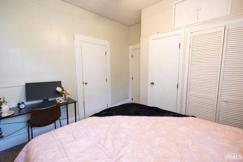 Tiny photo for 626 E Jackson Street, Kokomo, IN 46901 (MLS # 202626287)