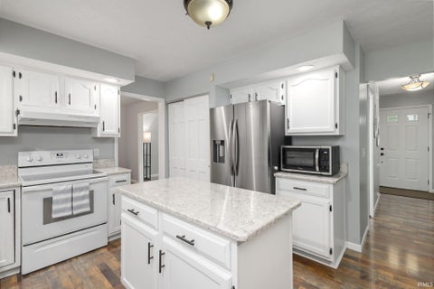 Tiny photo for 50779 Sherwood Drive, Granger, IN 46530 (MLS # 202635178)