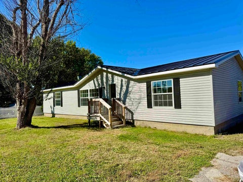 Tiny photo for 2106 Goose Pond Road, Rochester, IN 46975 (MLS # 202641275)