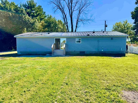 Tiny photo for 2106 Goose Pond Road, Rochester, IN 46975 (MLS # 202641275)