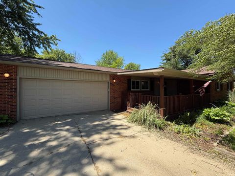 Photo of 11201 S County Road 700 E, Selma, IN 47383 (MLS # 202621781)