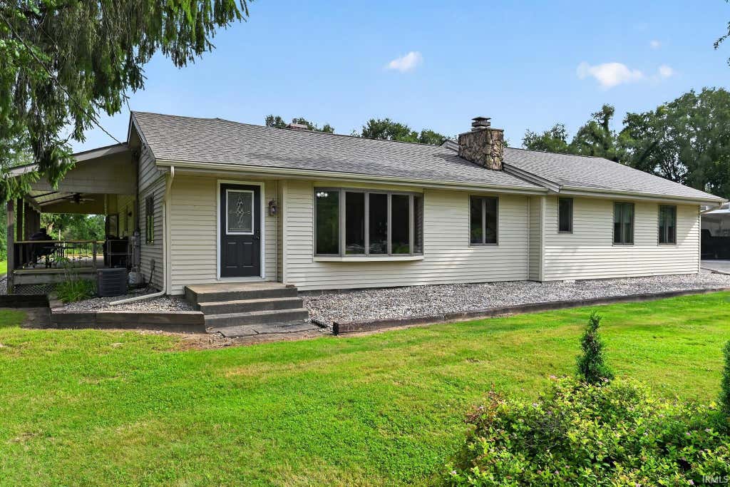 Photo of 2882 E State Road 2, Rolling Prairie, IN 46371 (MLS # 202634297)