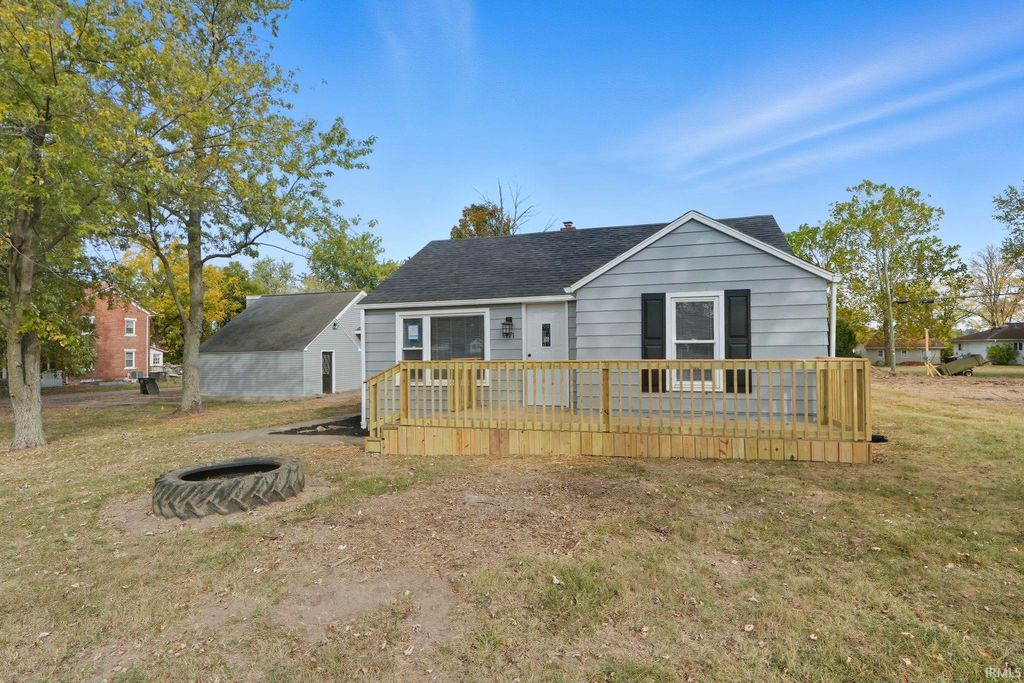 Photo of 4411 Wayne Trace, Fort Wayne, IN 46806 (MLS # 202542486)