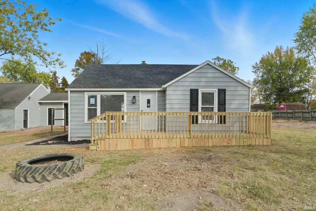 Photo of 4411 Wayne Trace, Fort Wayne, IN 46806 (MLS # 202542486)