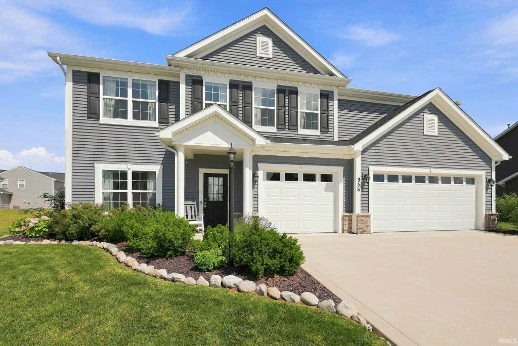 Photo of 956 Meravi Cove, Fort Wayne, IN 46818 (MLS # 202631722)