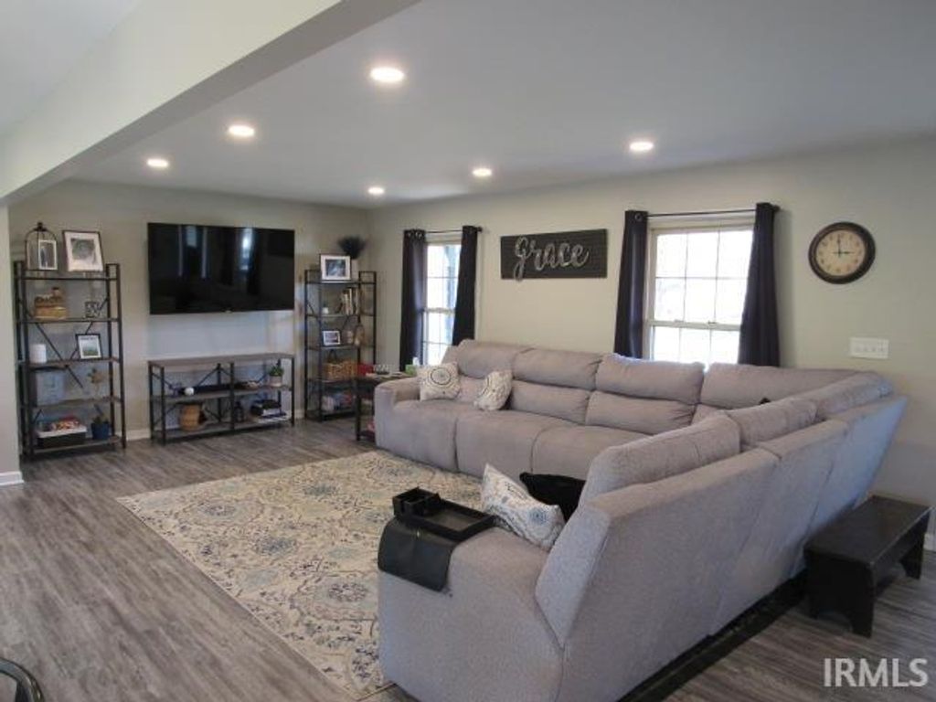 Photo of 1624 Terrace Drive, Mount Vernon, IN 47620 (MLS # 202610221)