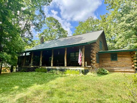 Photo of 999 N 300 E, Logansport, IN 46947 (MLS # 202528136) Photo of 999 N 300 E, Logansport, IN 46947 (MLS # 202528136)