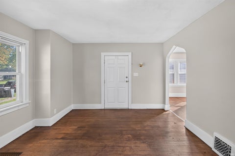 Tiny photo for 1106 Roosevelt Street, South Bend, IN 46616 (MLS # 202643751)