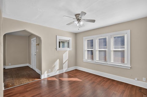 Tiny photo for 1106 Roosevelt Street, South Bend, IN 46616 (MLS # 202643751)