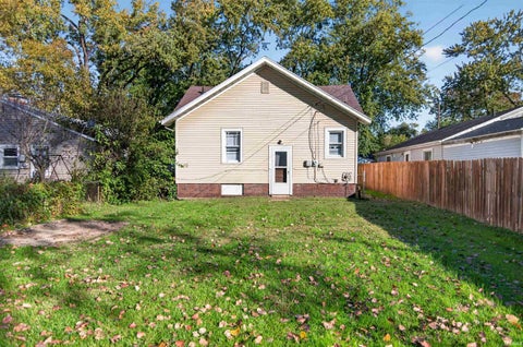 Tiny photo for 1106 Roosevelt Street, South Bend, IN 46616 (MLS # 202643751)
