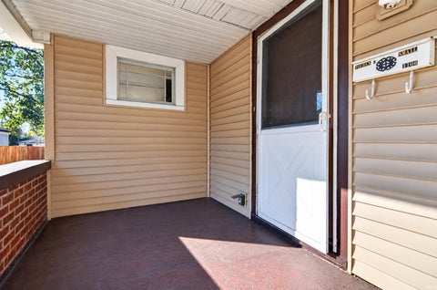 Tiny photo for 1106 Roosevelt Street, South Bend, IN 46616 (MLS # 202643751)