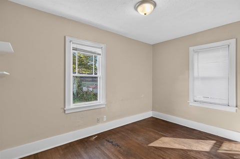 Tiny photo for 1106 Roosevelt Street, South Bend, IN 46616 (MLS # 202643751)