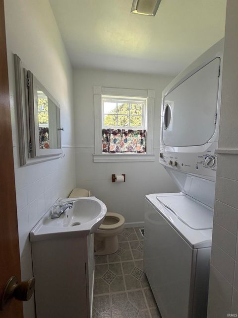 Tiny photo for 1109 Emery Street, Kokomo, IN 46902 (MLS # 202627132)